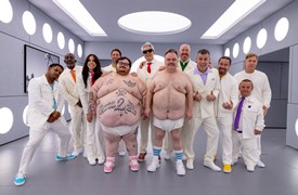 Jackass still 2