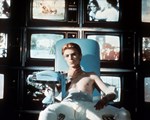 The Man Who Fell To Earth still 1